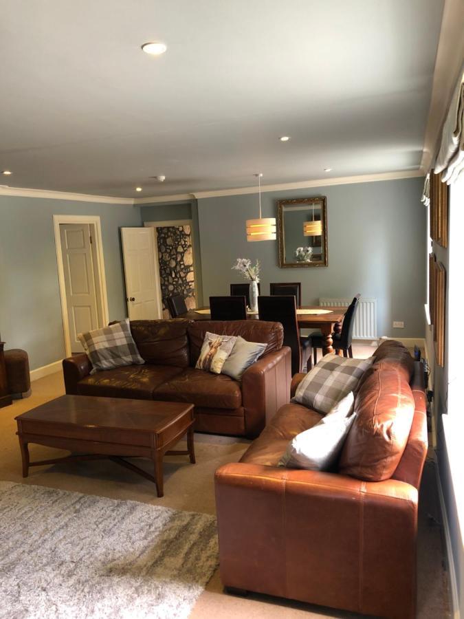 The Farmhouse, 6 Bed Property, 포레스 외부 사진